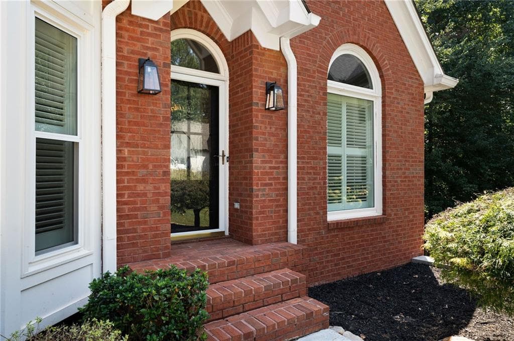 5 bedroom, 4 bathroom, 3,960 sq ft single family residence for sale at 376 Yonah Circle, Woodstock, GA 30189 — photo 3