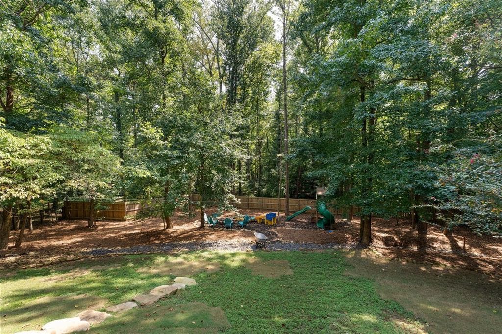 5 bedroom, 4 bathroom, 3,960 sq ft single family residence for sale at 376 Yonah Circle, Woodstock, GA 30189 — photo 8