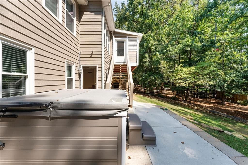 5 bedroom, 4 bathroom, 3,960 sq ft single family residence for sale at 376 Yonah Circle, Woodstock, GA 30189 — photo 10