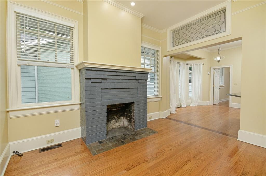 2 bedroom, 2 bathroom, 1,200 sq ft duplex for rent at 327 4th Street A, Atlanta, GA 30308 for $2,550 a month — photo 4