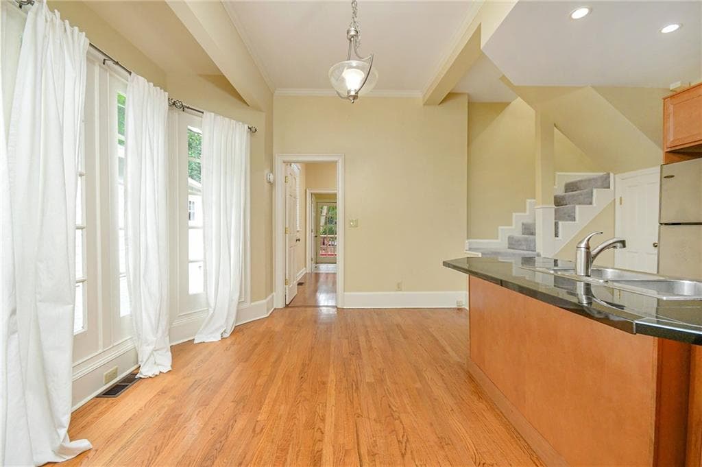 2 bedroom, 2 bathroom, 1,200 sq ft duplex for rent at 327 4th Street A, Atlanta, GA 30308 for $2,550 a month — photo 9