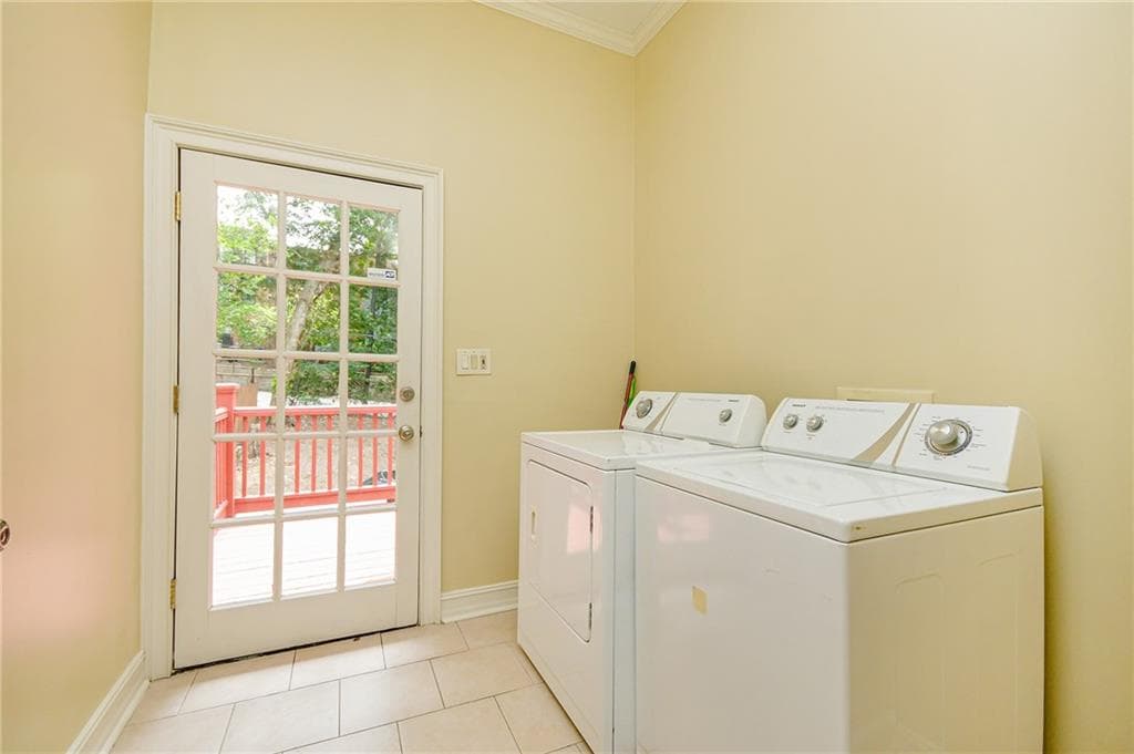 2 bedroom, 2 bathroom, 1,200 sq ft duplex for rent at 327 4th Street A, Atlanta, GA 30308 for $2,550 a month — photo 10