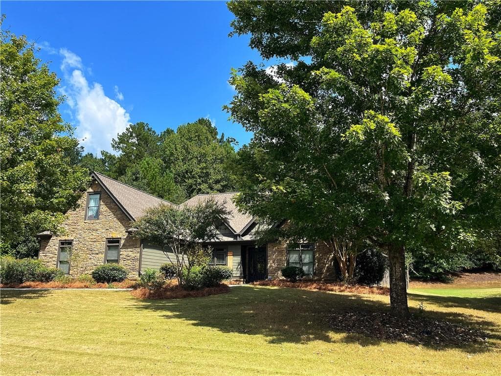 4 bedroom, 3 bathroom, 2,784 sq ft single family residence for sale at 1238 Fairwinds Drive, Loganville, GA 30052 — photo 3