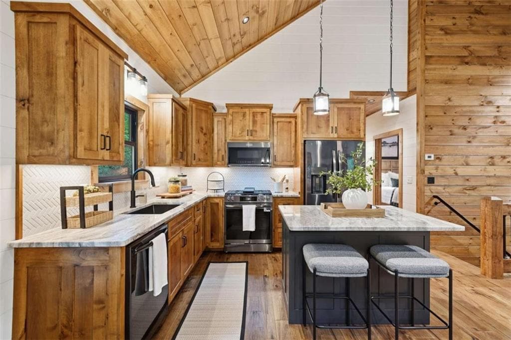 3 bedroom, 2 bathroom, 1,904 sq ft single family residence for sale at 288 Hoot Owl Hill, Morganton, GA 30560 — photo 8