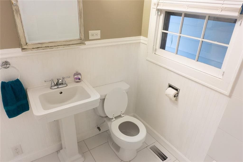 3 bedroom, 2 bathroom, 1,244 sq ft single family residence for sale at 611 Briarwood Circle, Rome, GA 30165 — photo 9