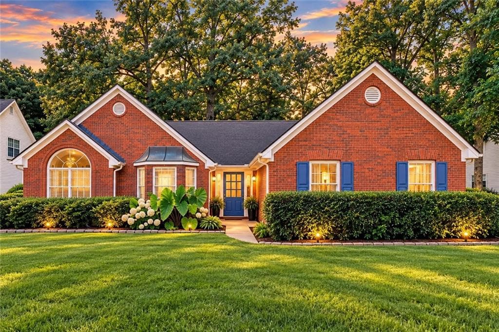3 bedroom, 2 bathroom, 1,791 sq ft home for sale at 3079 Sweetbriar Walk, Snellville, GA