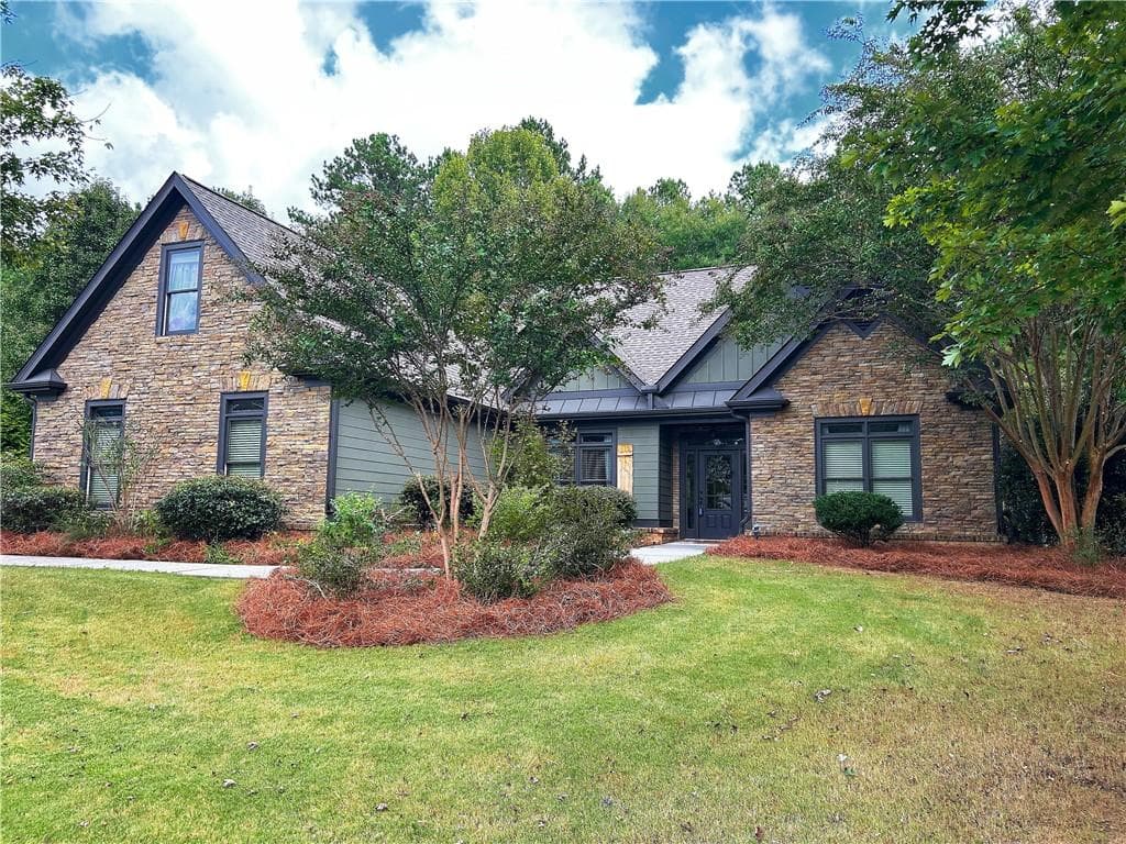 4 bedroom, 3 bathroom, 2,784 sq ft single family residence for sale at 1238 Fairwinds Drive, Loganville, GA 30052 — photo 2