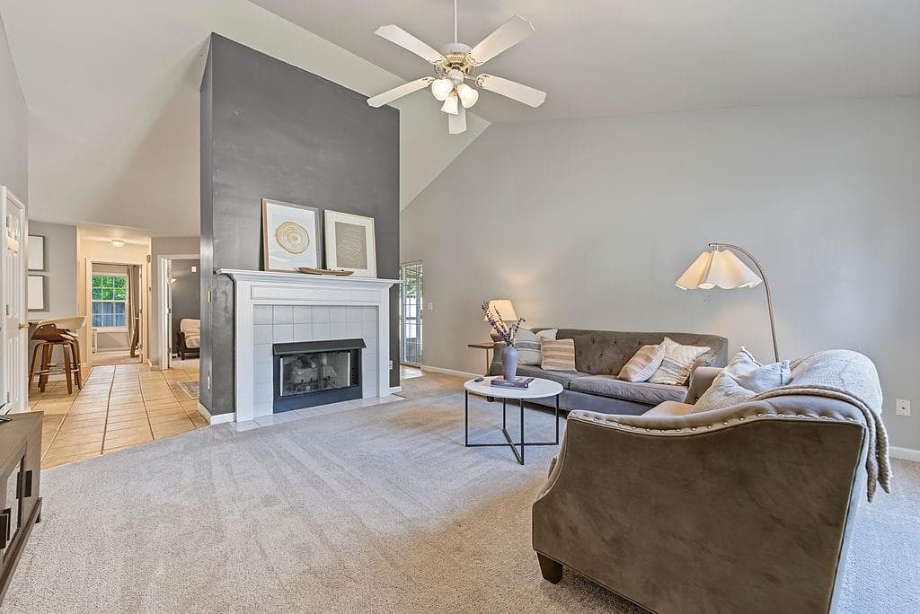 2 bedroom, 2 bathroom, 1,130 sq ft single family residence for sale at 217 Parkridge Drive, Woodstock, GA 30189 — photo 3