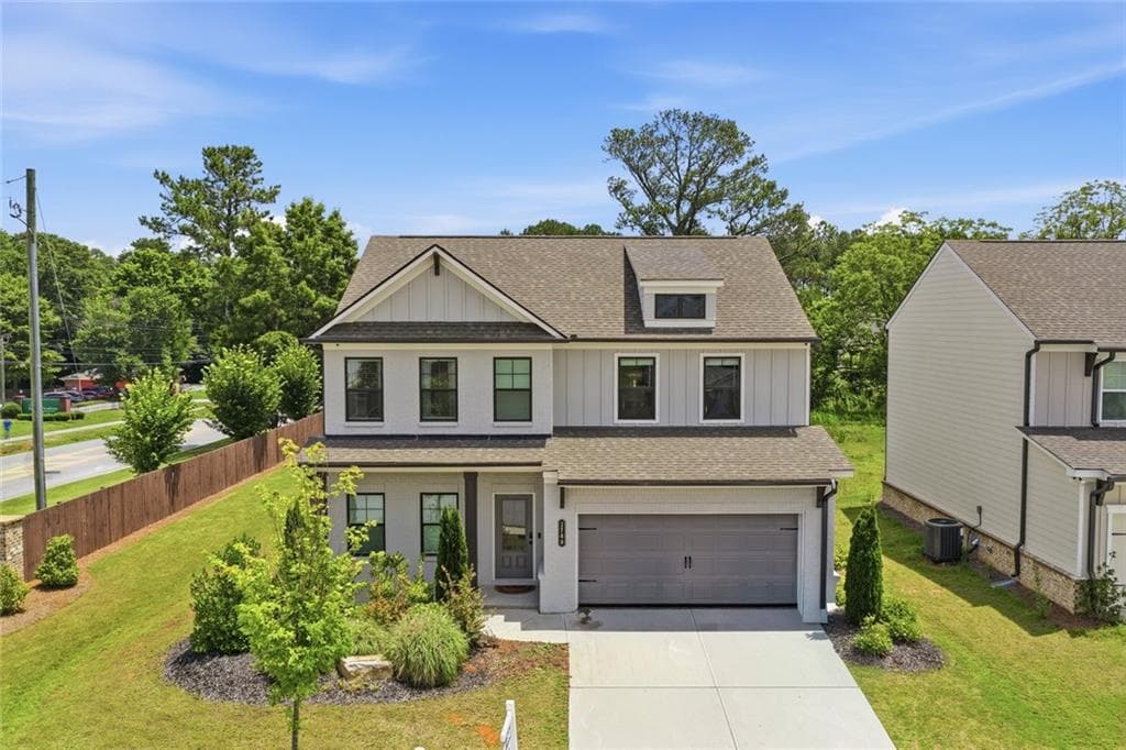 4 bedroom, 3 bathroom, 2,744 sq ft single family residence for sale at 2700 Westgate Park Drive, Loganville, GA 30052 — photo 2