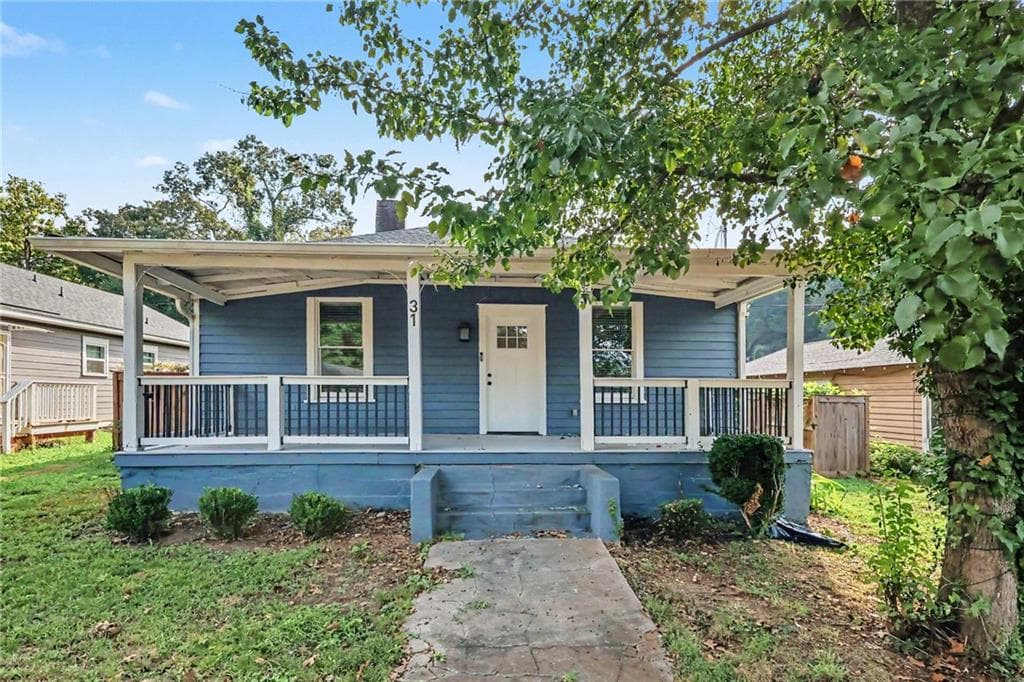 3 bedroom, 2 bathroom, 1,405 sq ft single family residence for sale at 31 Mildred Place NW, Atlanta, GA 30318 — photo 1 of 38