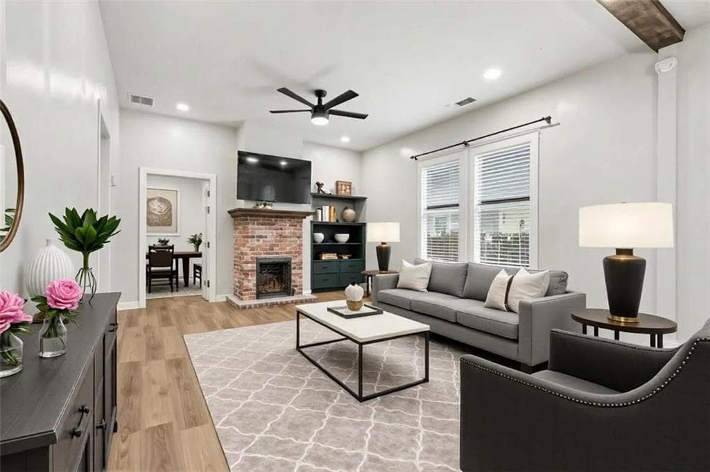 3 bedroom, 2 bathroom, 1,405 sq ft single family residence for sale at 31 Mildred Place NW, Atlanta, GA 30318 — photo 2
