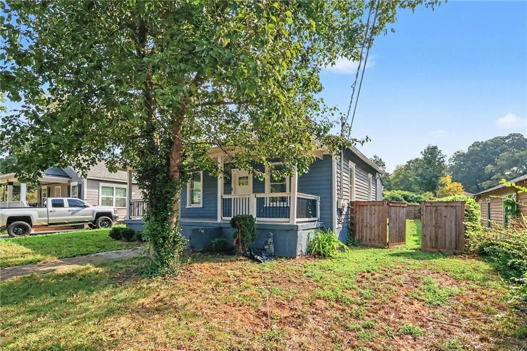 3 bedroom, 2 bathroom, 1,405 sq ft single family residence for sale at 31 Mildred Place NW, Atlanta, GA 30318 — photo 10