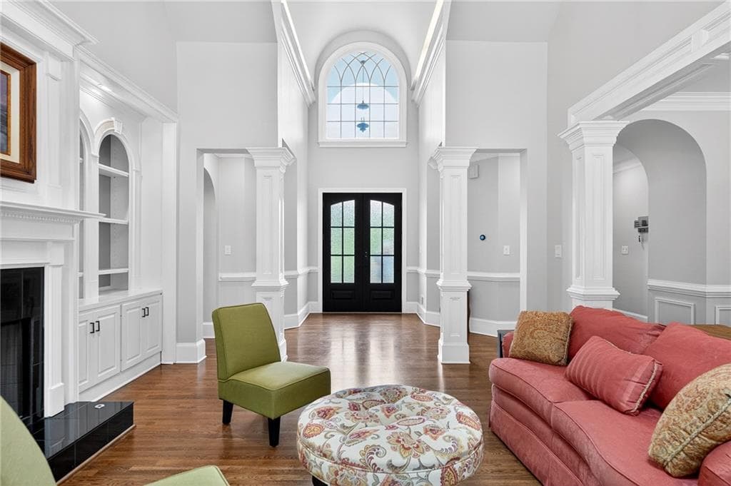 5 bedroom, 6 bathroom, 6,748 sq ft single family residence for sale at 4164 Nobleman Point, Peachtree Corners, GA 30097 — photo 4