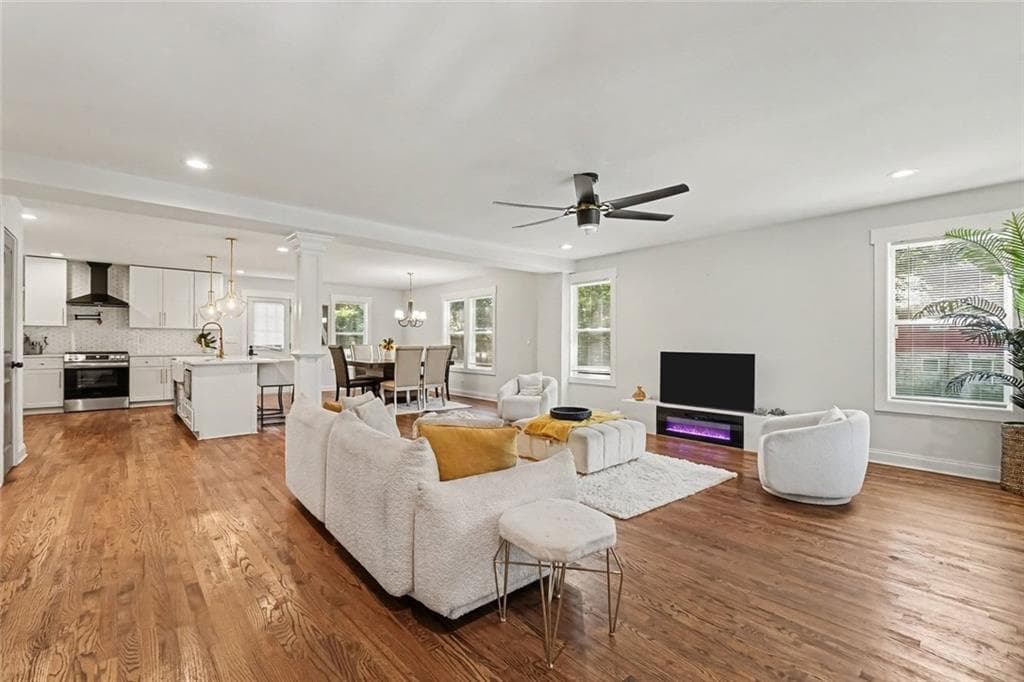 5 bedroom, 4 bathroom, 2,780 sq ft single family residence for sale at 770 Waters Drive, Atlanta, GA 30310 — photo 2