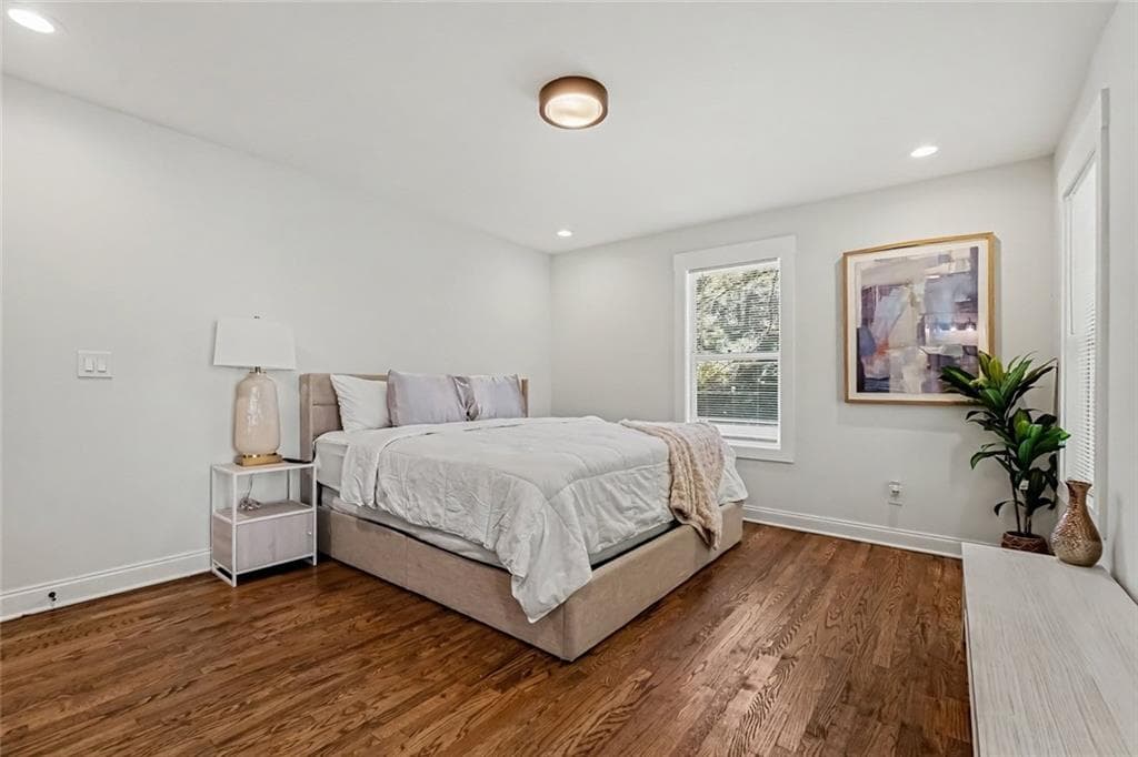 5 bedroom, 4 bathroom, 2,780 sq ft single family residence for sale at 770 Waters Drive, Atlanta, GA 30310 — photo 5