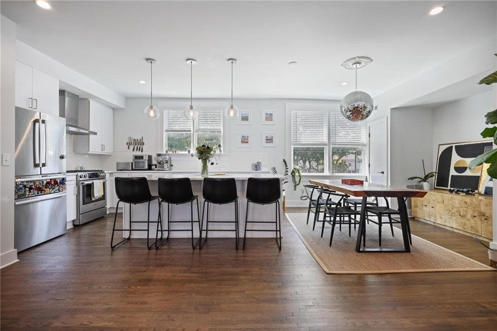 2 bedroom, 2 bathroom, 1,357 sq ft condominium for sale at 88 Peachtree Memorial Drive 2, Atlanta, GA 30309 — photo 3