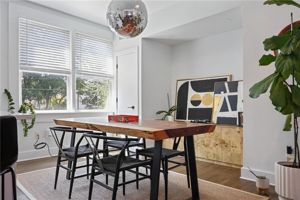 2 bedroom, 2 bathroom, 1,357 sq ft condominium for sale at 88 Peachtree Memorial Drive 2, Atlanta, GA 30309 — photo 7