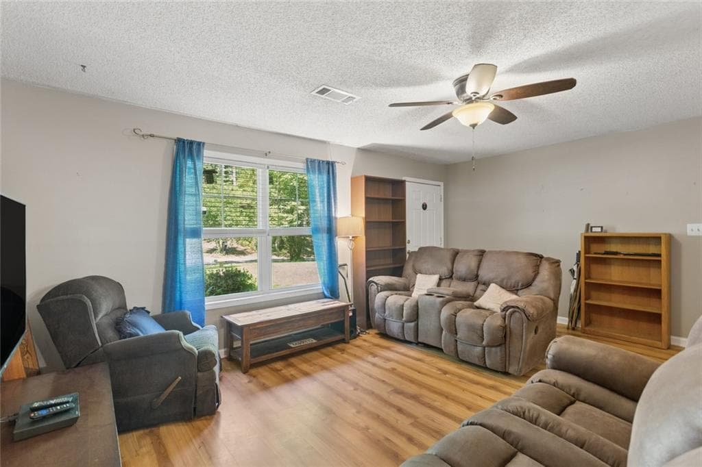 3 bedroom, 2 bathroom, 1,190 sq ft single family residence for sale at 38 Bridge Drive, Douglasville, GA 30134 — photo 7