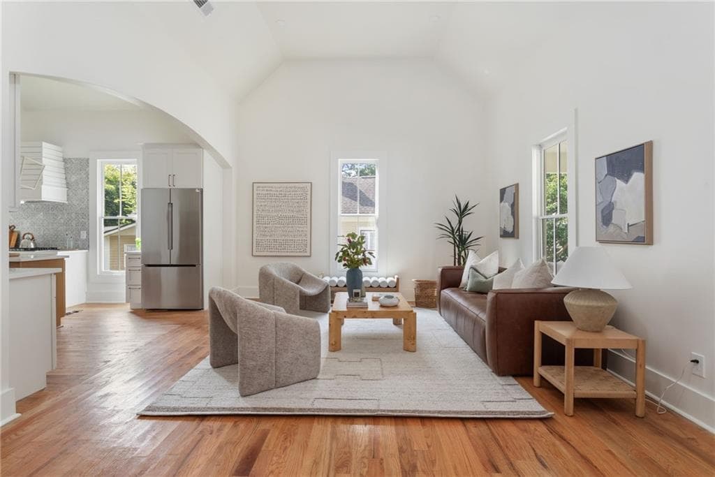 5 bedroom, 4 bathroom, 2,528 sq ft single family residence under contract at 716 Oakland Avenue, Atlanta, GA 30315 — photo 5