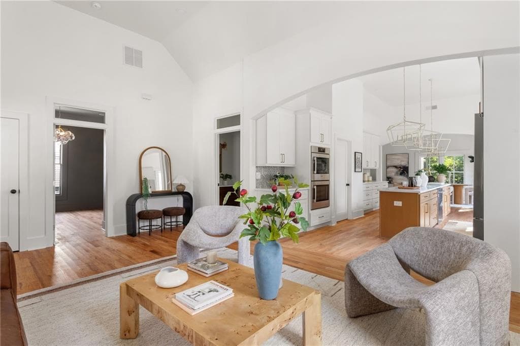 5 bedroom, 4 bathroom, 2,528 sq ft single family residence under contract at 716 Oakland Avenue, Atlanta, GA 30315 — photo 7