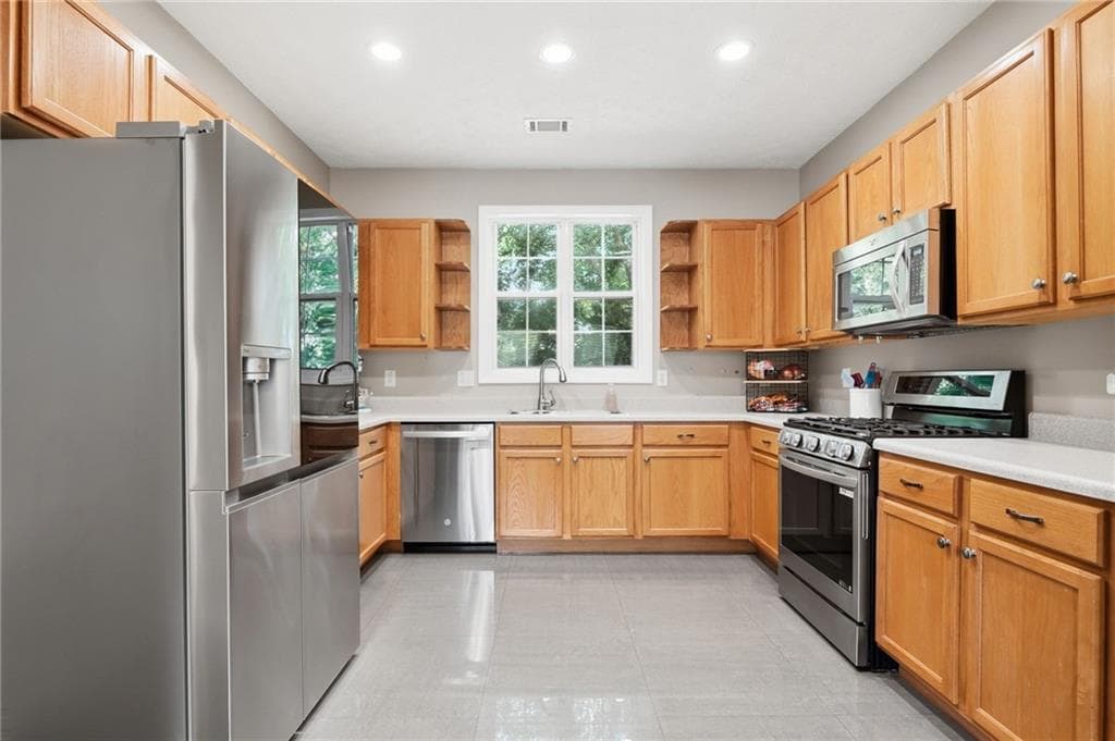 3 bedroom, 3 bathroom, 1,801 sq ft single family residence for sale at 406 Cobalt Valley Lane, Canton, GA 30114 — photo 6