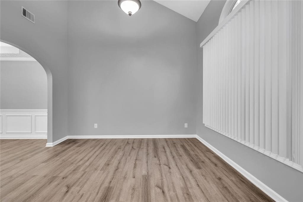 4 bedroom, 3 bathroom, 3,063 sq ft single family residence under contract at 261 Sunderland Way, Stockbridge, GA 30281 — photo 4
