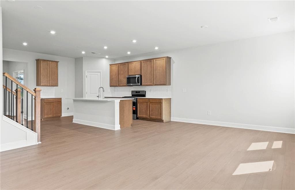 4 bedroom, 3 bathroom, 2,622 sq ft single family residence for sale at 252 Delilah Street, Mcdonough, GA 30252 — photo 9