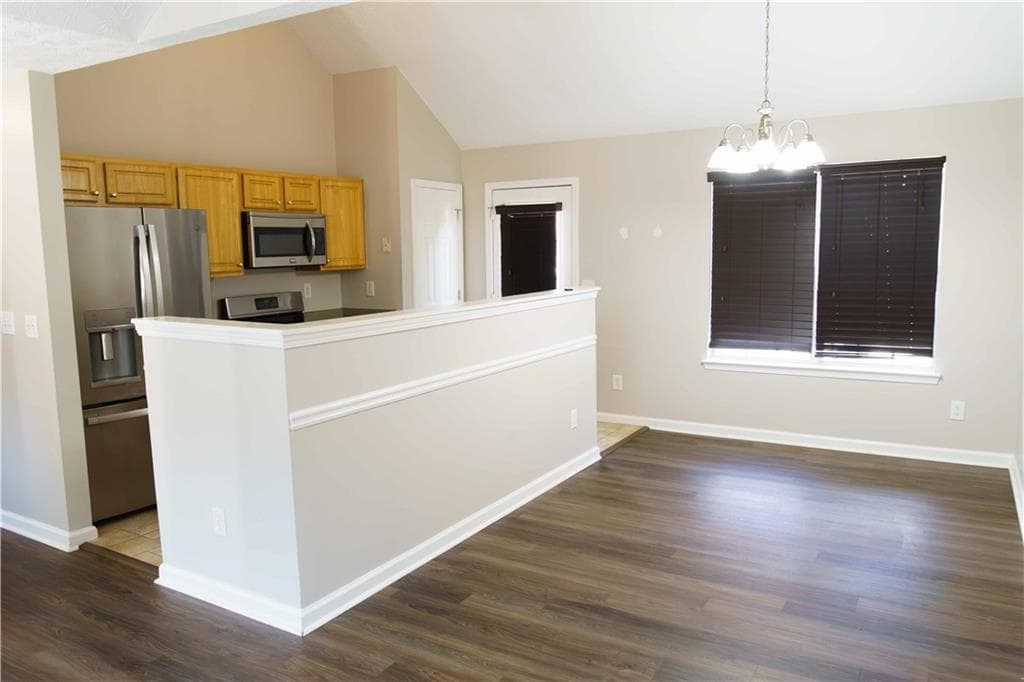 5 bedroom, 3 bathroom, 2,126 sq ft single family residence for sale at 3500 Silverton Reach, Union City, GA 30291 — photo 5
