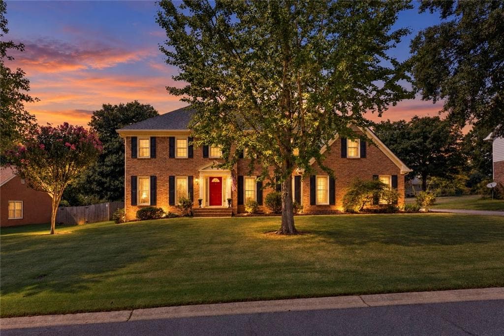 4 bedroom, 3 bathroom, 2,818 sq ft single family residence for sale at 5063 Bridgeport Lane, Peachtree Corners, GA 30092 — photo 3