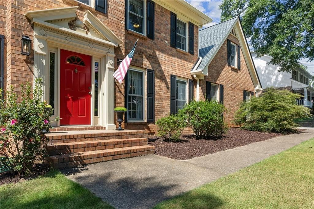 4 bedroom, 3 bathroom, 2,818 sq ft single family residence for sale at 5063 Bridgeport Lane, Peachtree Corners, GA 30092 — photo 9
