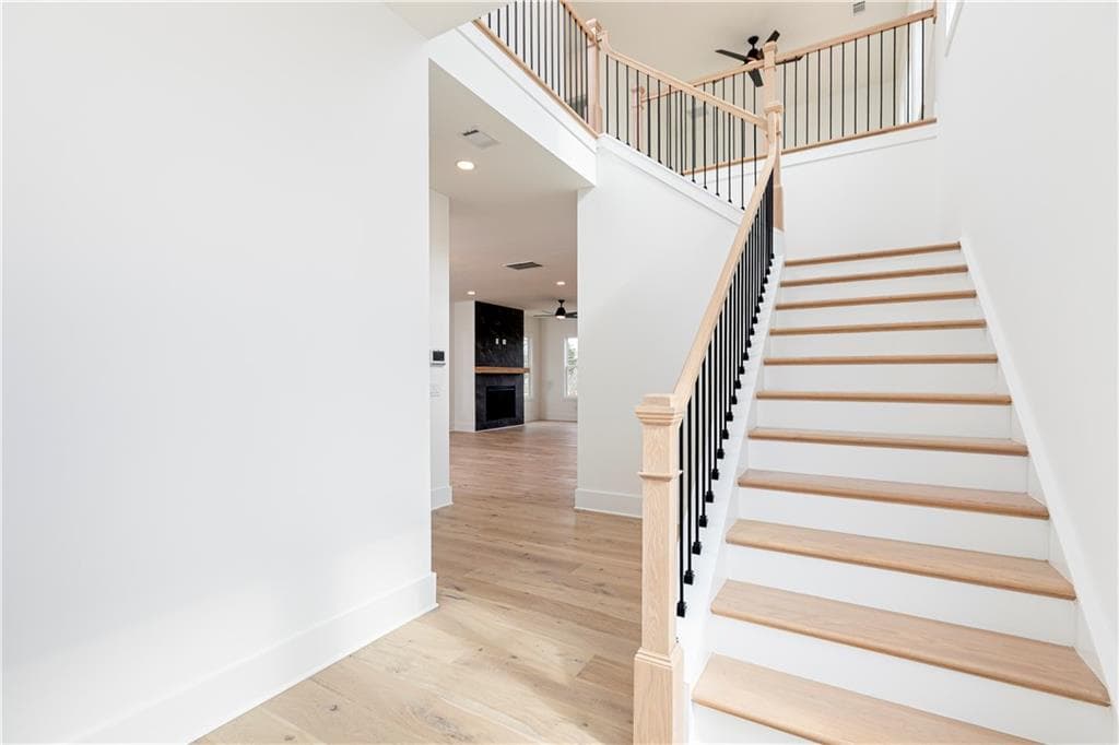 3 bedroom, 3 bathroom, 2,880 sq ft single family residence for sale at 1095 Winding Branch Drive, Canton, GA 30114 — photo 3