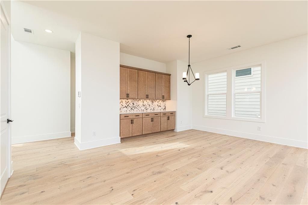 3 bedroom, 3 bathroom, 2,880 sq ft single family residence for sale at 1095 Winding Branch Drive, Canton, GA 30114 — photo 5