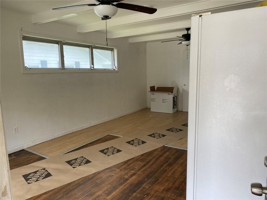 3 bedroom, 2 bathroom, 2,020 sq ft single family residence for sale at 106 E Derenne Avenue, Savannah, GA 31405 — photo 9