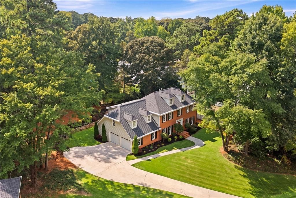 5 bedroom, 4 bathroom, 2,899 sq ft single family residence under contract at 2292 Woodsfield Lane, Marietta, GA 30062 — photo 2