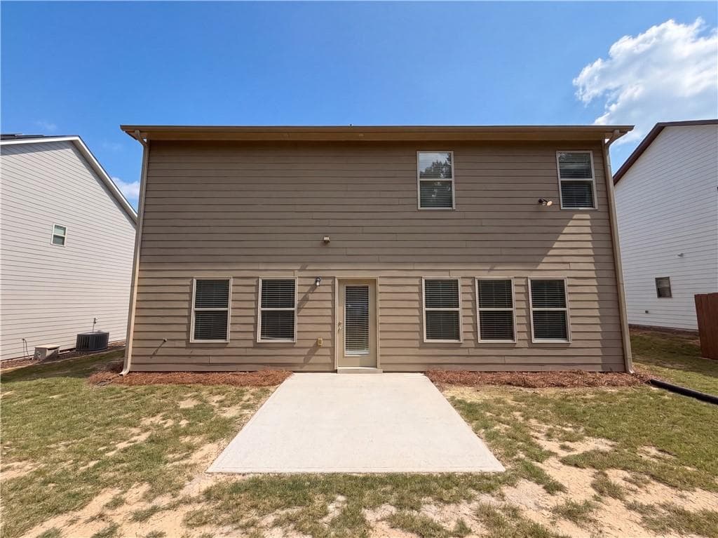 4 bedroom, 3 bathroom, 2,159 sq ft single family residence for sale at 821 Walnut Woods Drive, Braselton, GA 30517 — photo 5