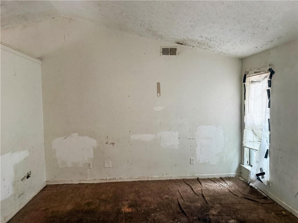 3 bedroom, 2 bathroom, 1,091 sq ft single family residence for sale at 2033 Pine Cone Drive, Atlanta, GA 30331 — photo 3