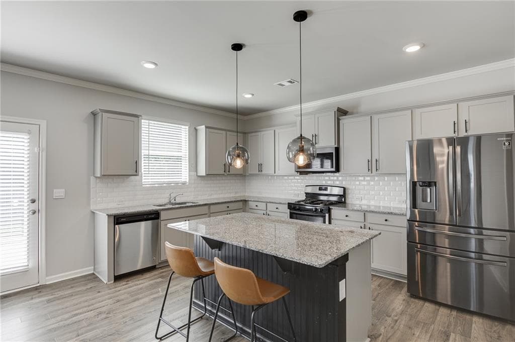 5 bedroom, 3 bathroom, 2,788 sq ft single family residence for sale at 6078 Trumpet Flower Avenue, Flowery Branch, GA 30542 — photo 6