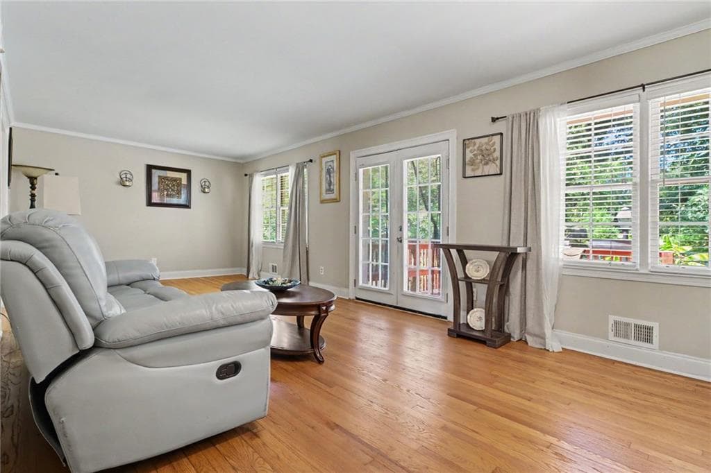 3 bedroom, 2 bathroom, 1,978 sq ft single family residence for sale at 4146 Hapsburg Court, Decatur, GA 30034 — photo 10