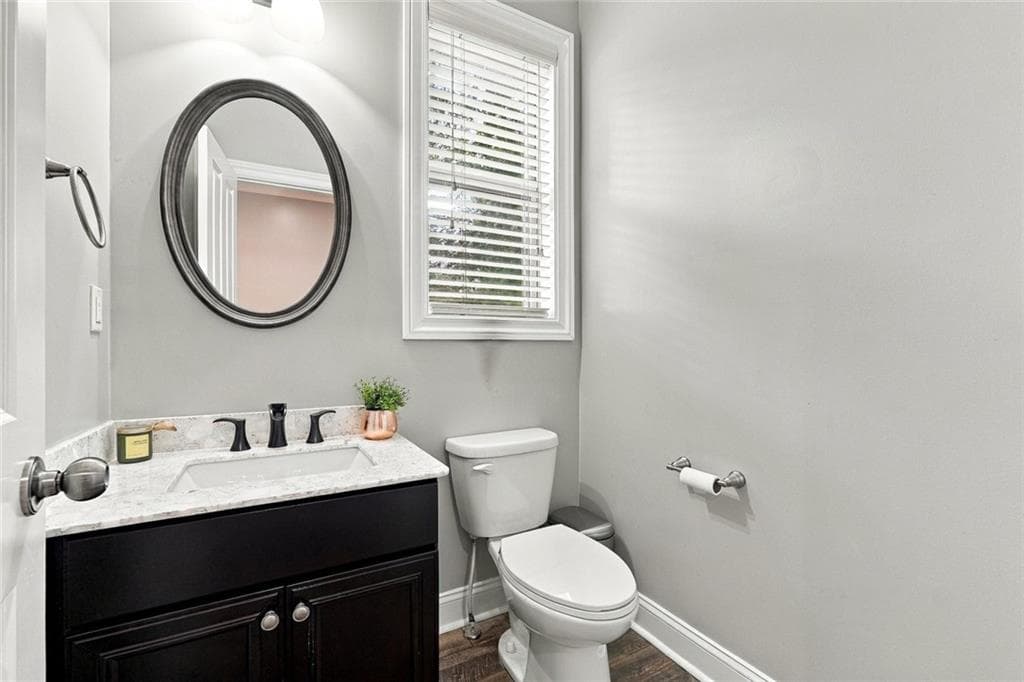 3 bedroom, 3 bathroom, 2,665 sq ft single family residence for sale at 7190 Jamestown Drive, Alpharetta, GA 30005 — photo 5