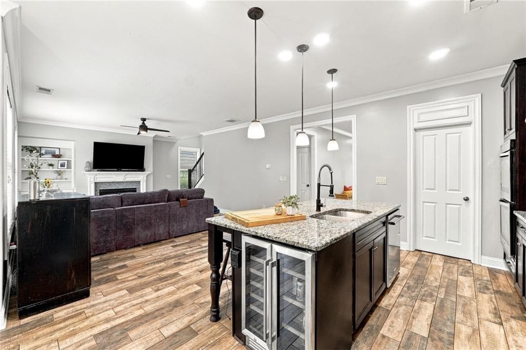 3 bedroom, 3 bathroom, 2,665 sq ft single family residence for sale at 7190 Jamestown Drive, Alpharetta, GA 30005 — photo 10