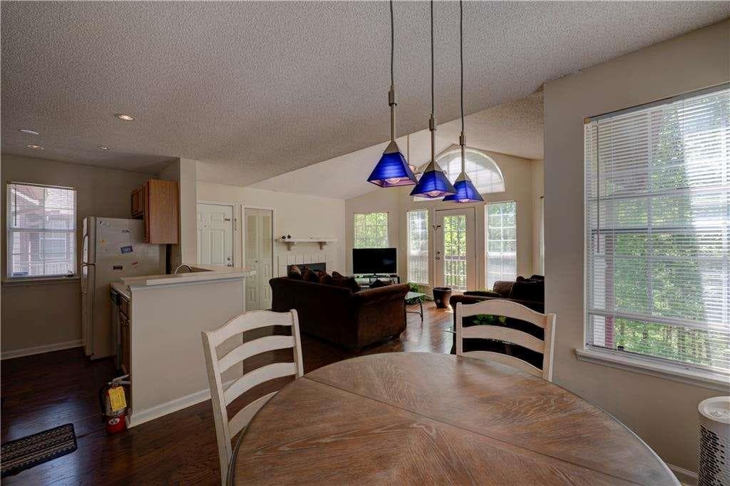 2 bedroom, 2 bathroom, 880 sq ft condominium for sale at 1315 Red Deer Way # 255, Johns Creek, GA 30022 — photo 8