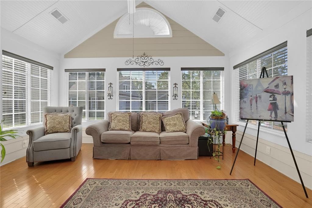 2 bedroom, 2 bathroom, 1,546 sq ft condominium for sale at 6112 Menlow Court, Cumming, GA 30041 — photo 6