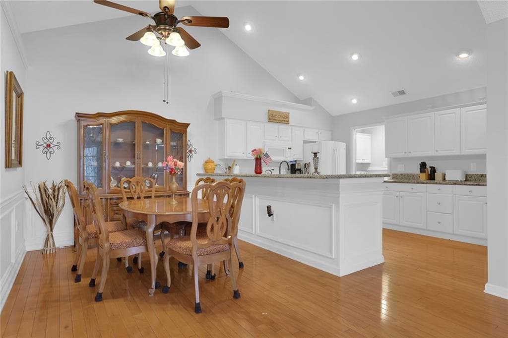 2 bedroom, 2 bathroom, 1,546 sq ft condominium for sale at 6112 Menlow Court, Cumming, GA 30041 — photo 7