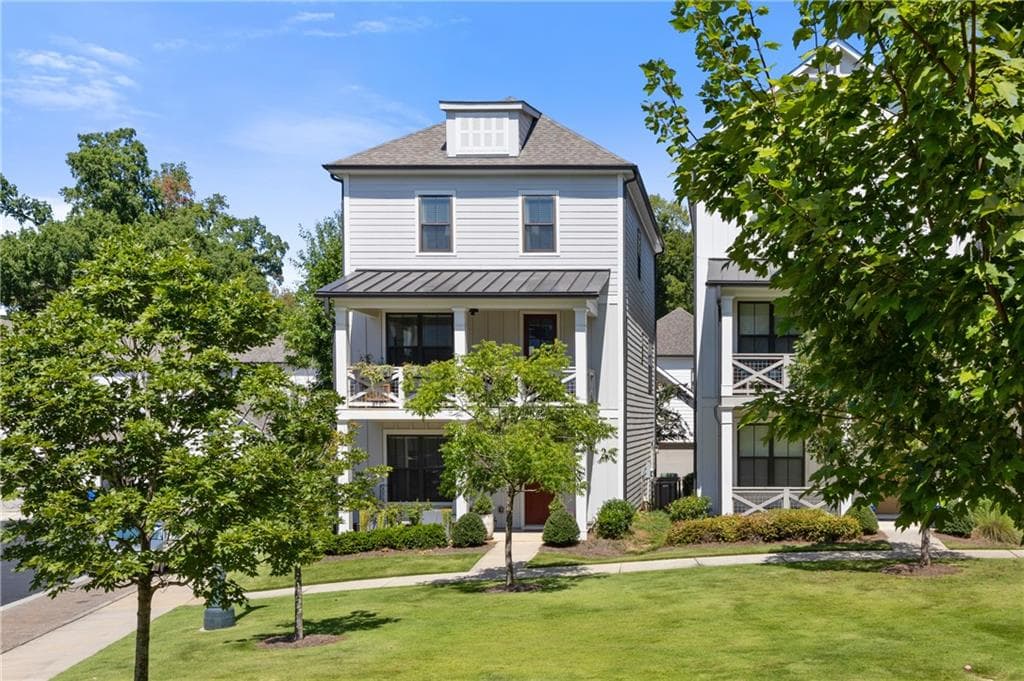 3 bedroom, 4 bathroom, 2,424 sq ft single family residence for sale at 2345 Merrilee Lane, Atlanta, GA 30317 — photo 2