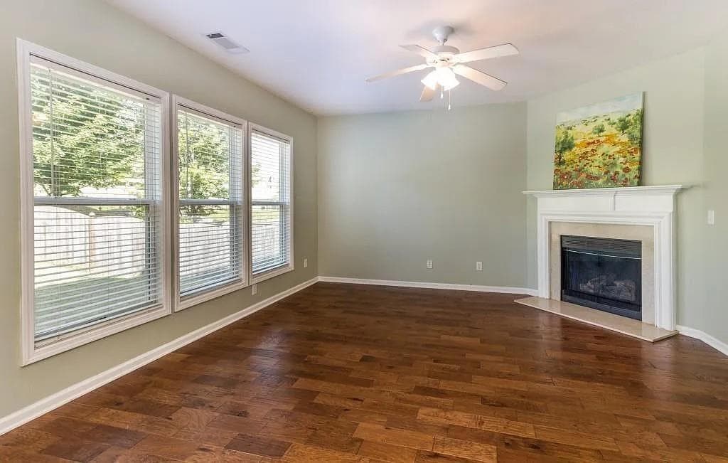 4 bedroom, 3 bathroom, 1,806 sq ft single family residence for rent at 5640 Sterling Court, Cumming, GA 30040 for $2,200 a month — photo 2