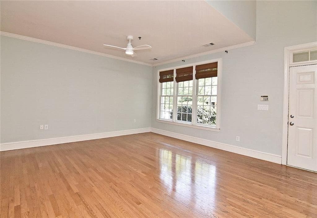 3 bedroom, 3 bathroom, 2,120 sq ft townhouse for sale at 4772 Ivy Ridge Drive, Atlanta, GA 30339 — photo 9