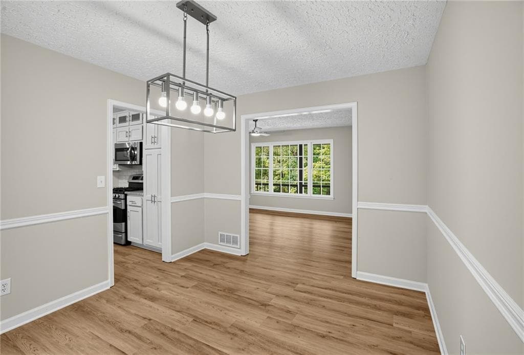4 bedroom, 3 bathroom, 2,104 sq ft single family residence for sale at 130 Kay Circle, Covington, GA 30014 — photo 8