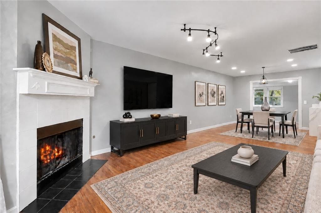 2 bedroom, 2 bathroom, 1,476 sq ft single family residence for sale at 1001 Hillsborough Chase, Kennesaw, GA 30144 — photo 4
