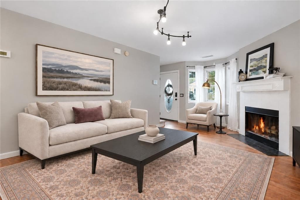 2 bedroom, 2 bathroom, 1,476 sq ft single family residence for sale at 1001 Hillsborough Chase, Kennesaw, GA 30144 — photo 6