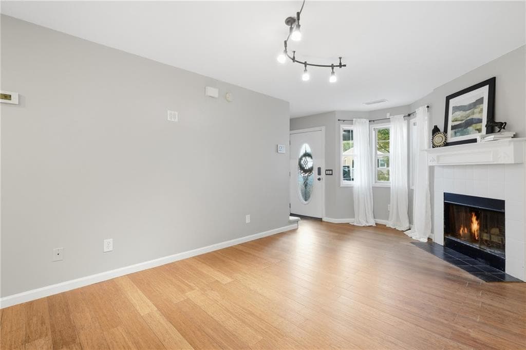 2 bedroom, 2 bathroom, 1,476 sq ft single family residence for sale at 1001 Hillsborough Chase, Kennesaw, GA 30144 — photo 7